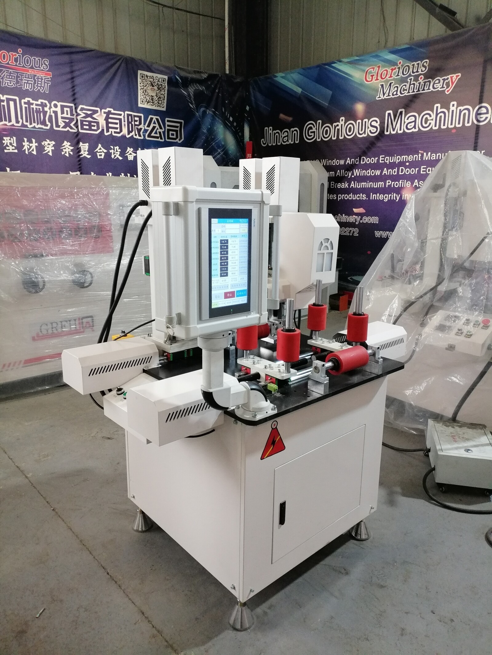 数控技术在铝型材加工中满足复杂形状需求的方式